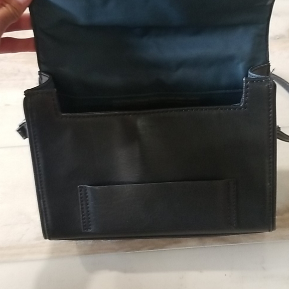 Matt & Nat Vegan leather crossbody purse - Picture 5 of 13